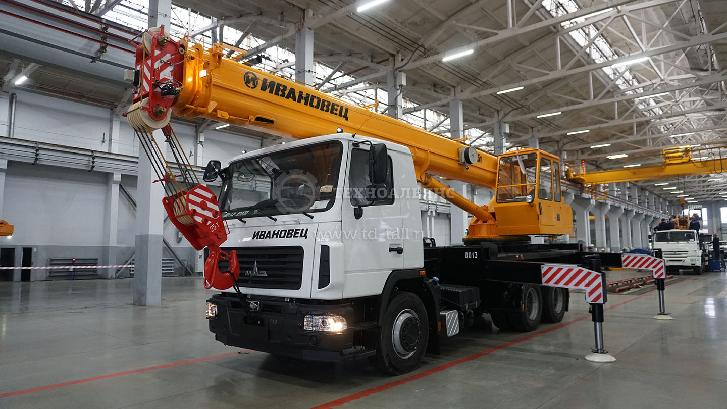 Автокран «Ивановец» КС-45717А-1В