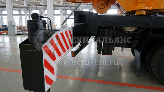 Автокран «Ивановец» КС-45717К-1Р