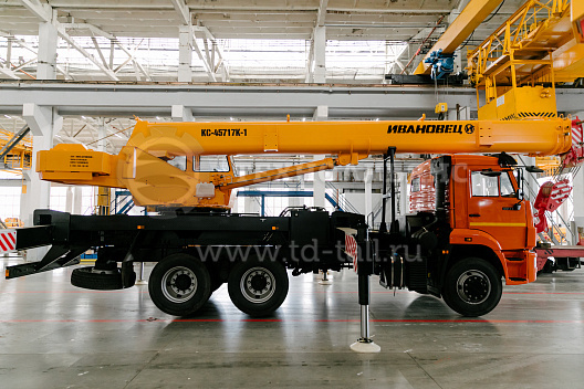 Автокран «Ивановец» КС-45717K-1В