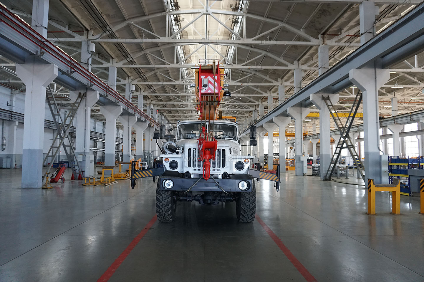 Автокран «Ивановец» КС-35714