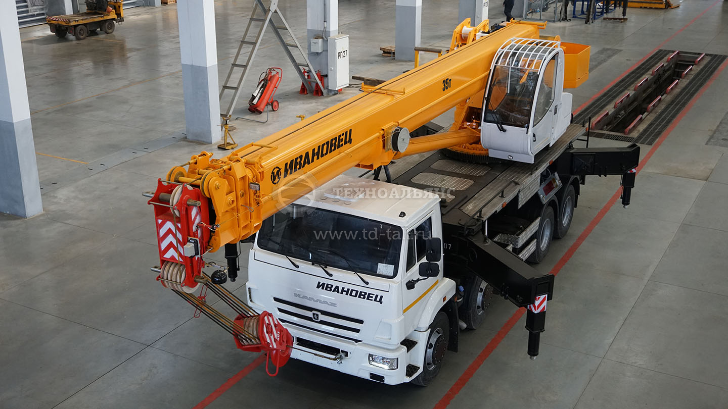 Автокран «Ивановец» КС-55735-6