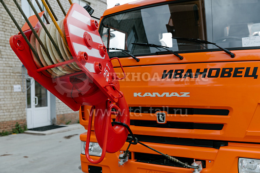 Автокран «Ивановец» КС-45717K-1М