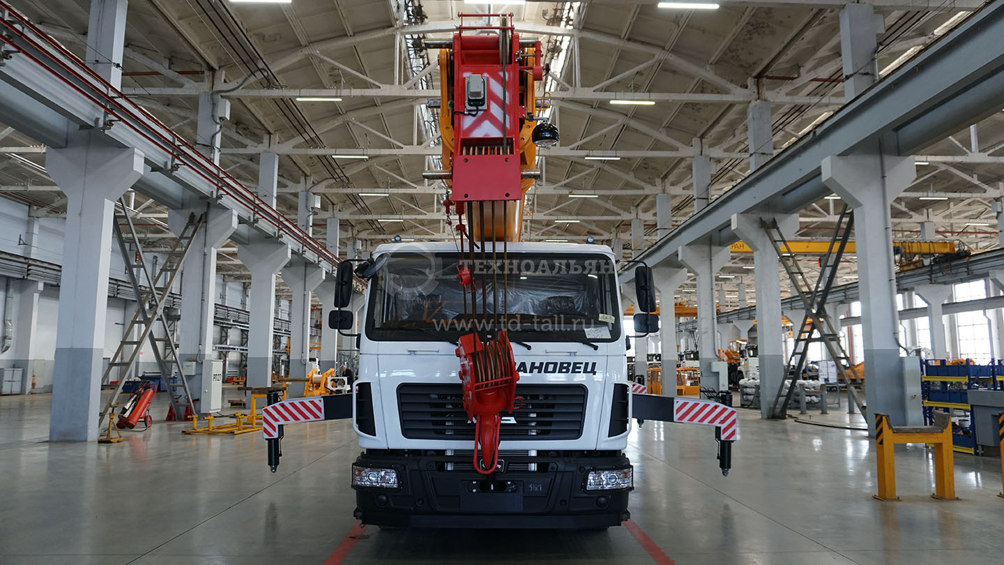 Автокран «Ивановец» КС-45717А-1Р