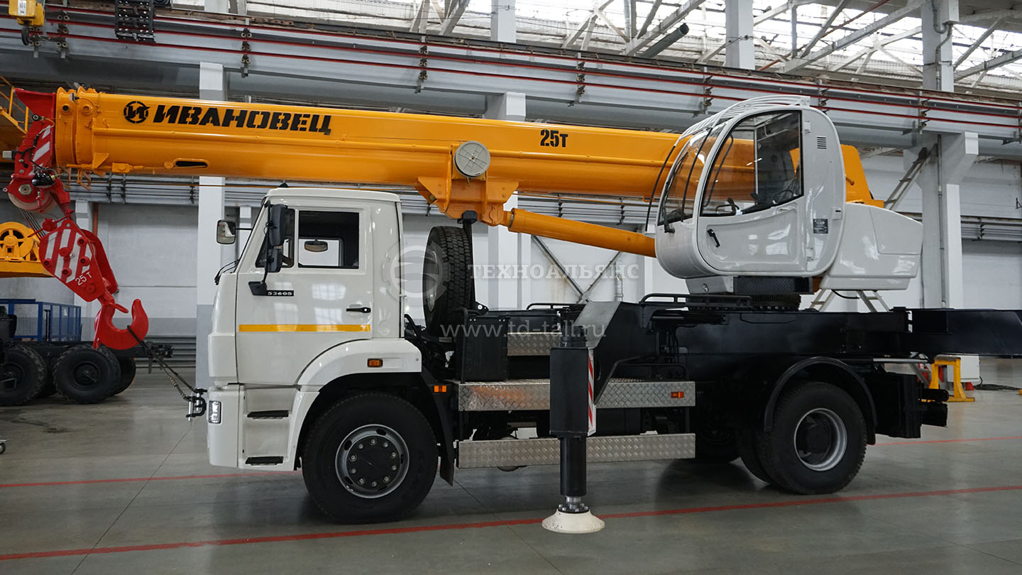 Автокран «Ивановец» КС-55744