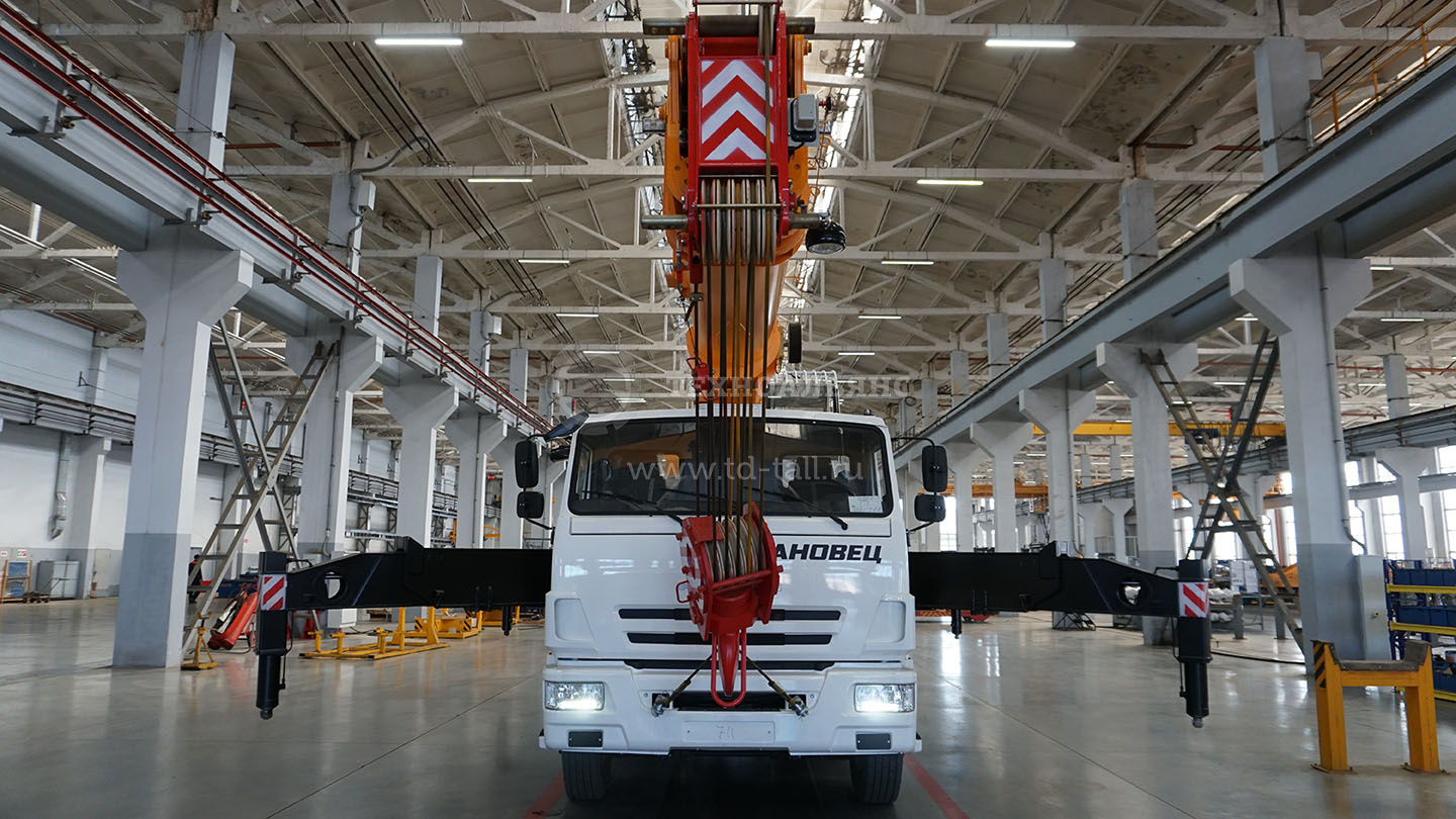 Автокран «Ивановец» КС-65740-6