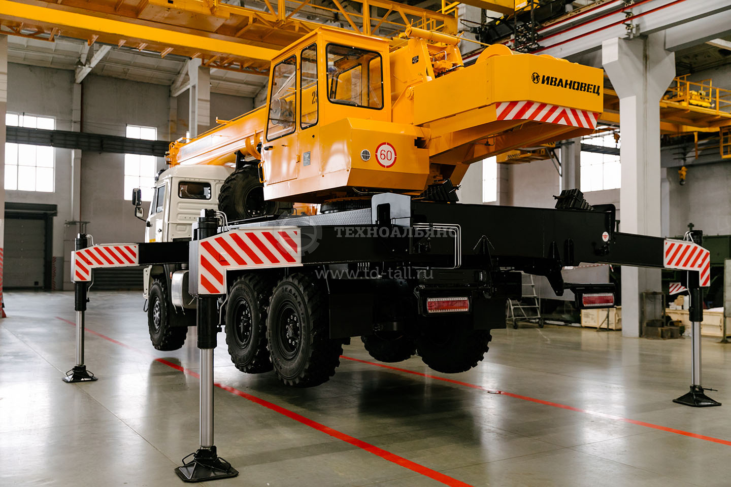Автокран «Ивановец» КС-45717К-3В (стрела 21 м)