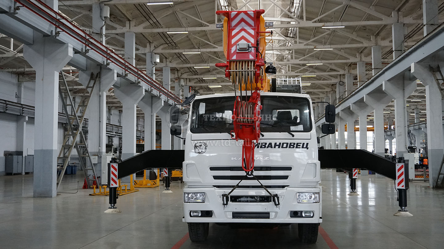 Автокран «Ивановец» КС-55744