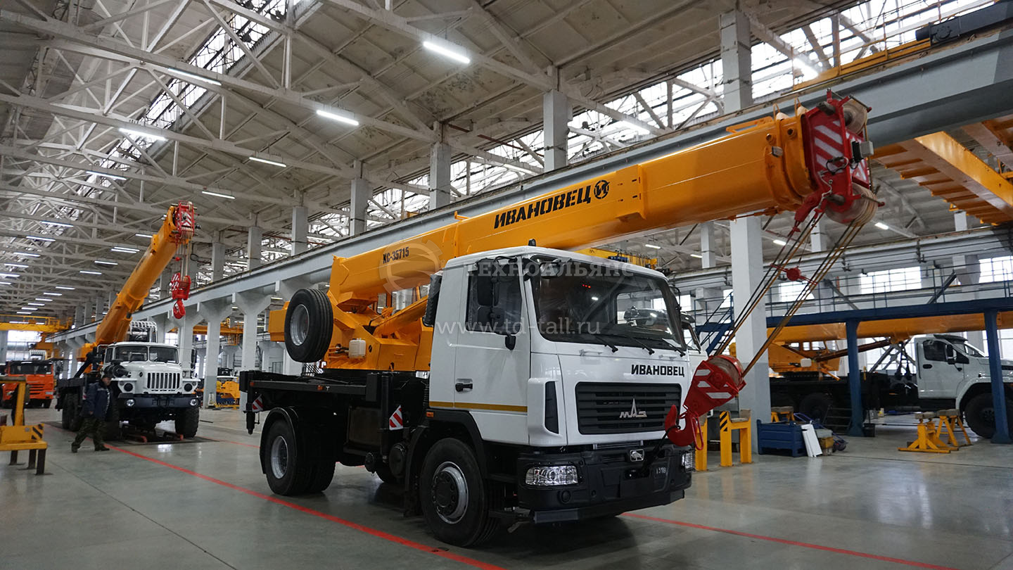 Автокран «Ивановец» КС-35715