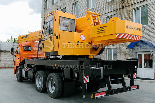 Автокран «Ивановец» КС-45717K-1М
