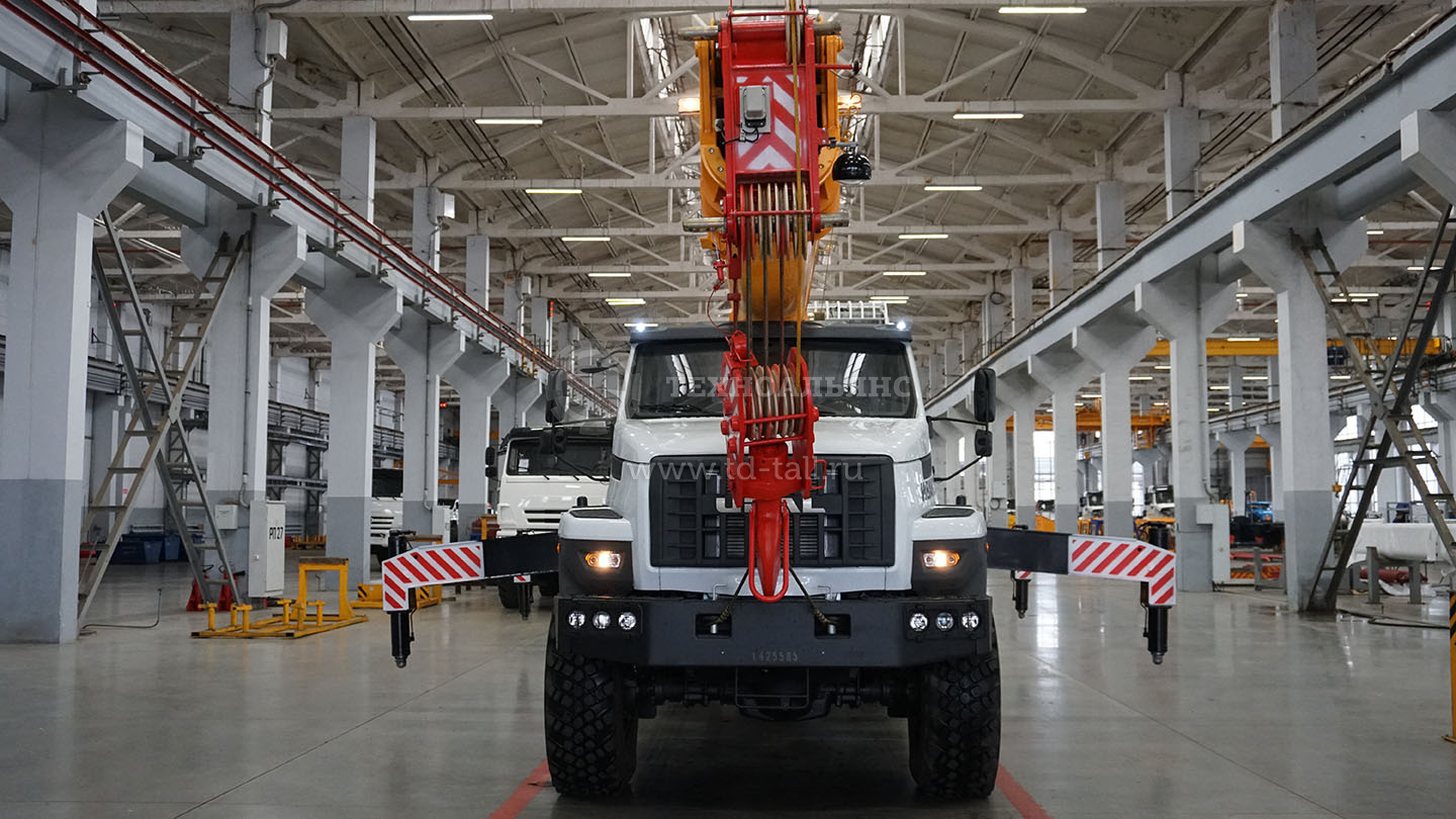 Автокран «Ивановец» КС-45717-2Р