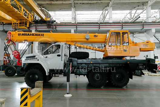 Автокран «Ивановец» КС-45717-4В