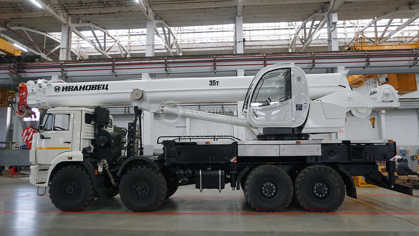 Автокран «Ивановец» КС-55735-7