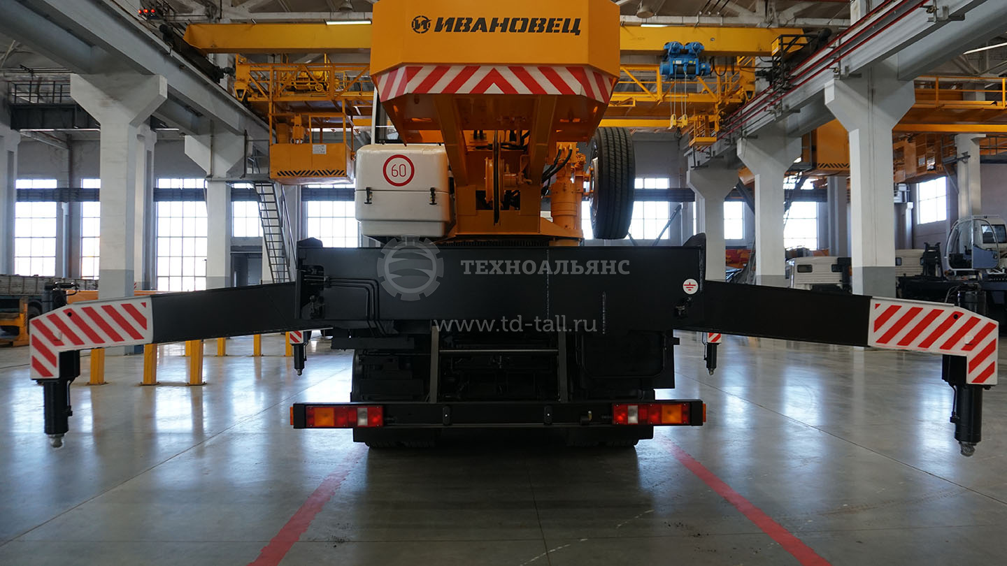 Автокран «Ивановец» КС-45717А-1Р