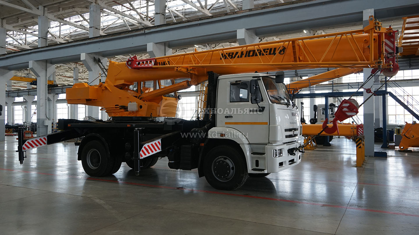 Автокран «Ивановец» КС-35714К-3