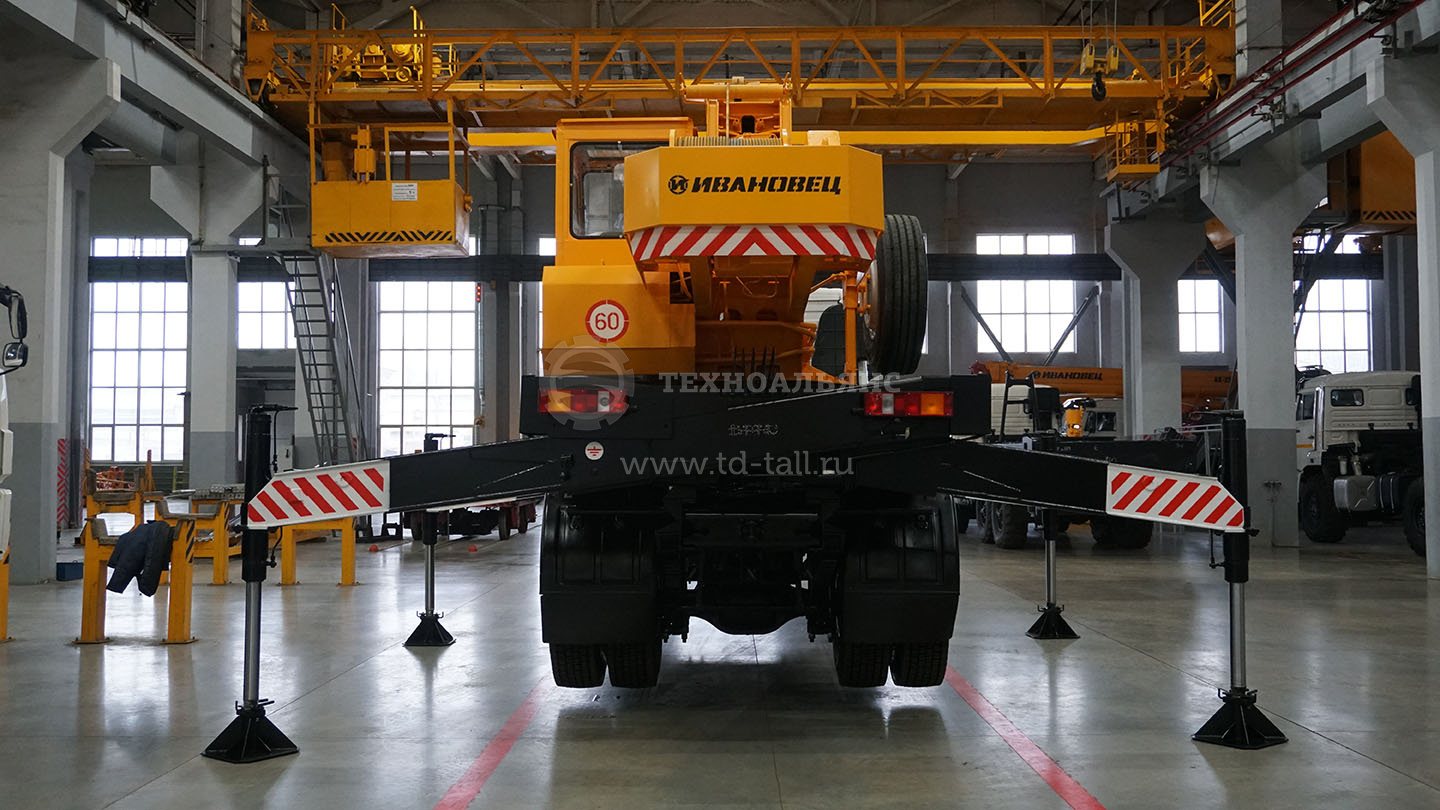 Автокран «Ивановец» КС-35715