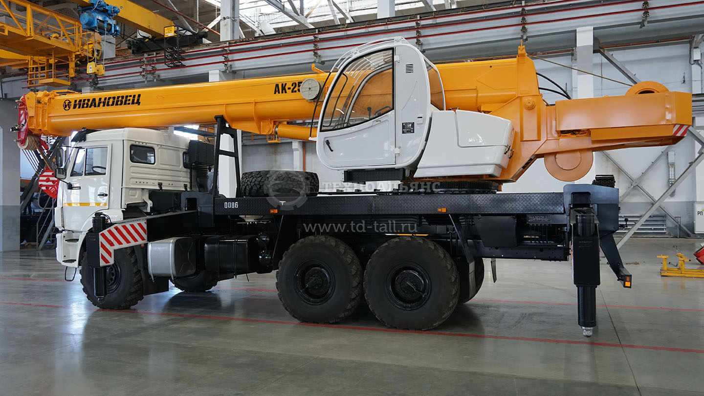 Автокран «Ивановец» КС-45717К-3Р