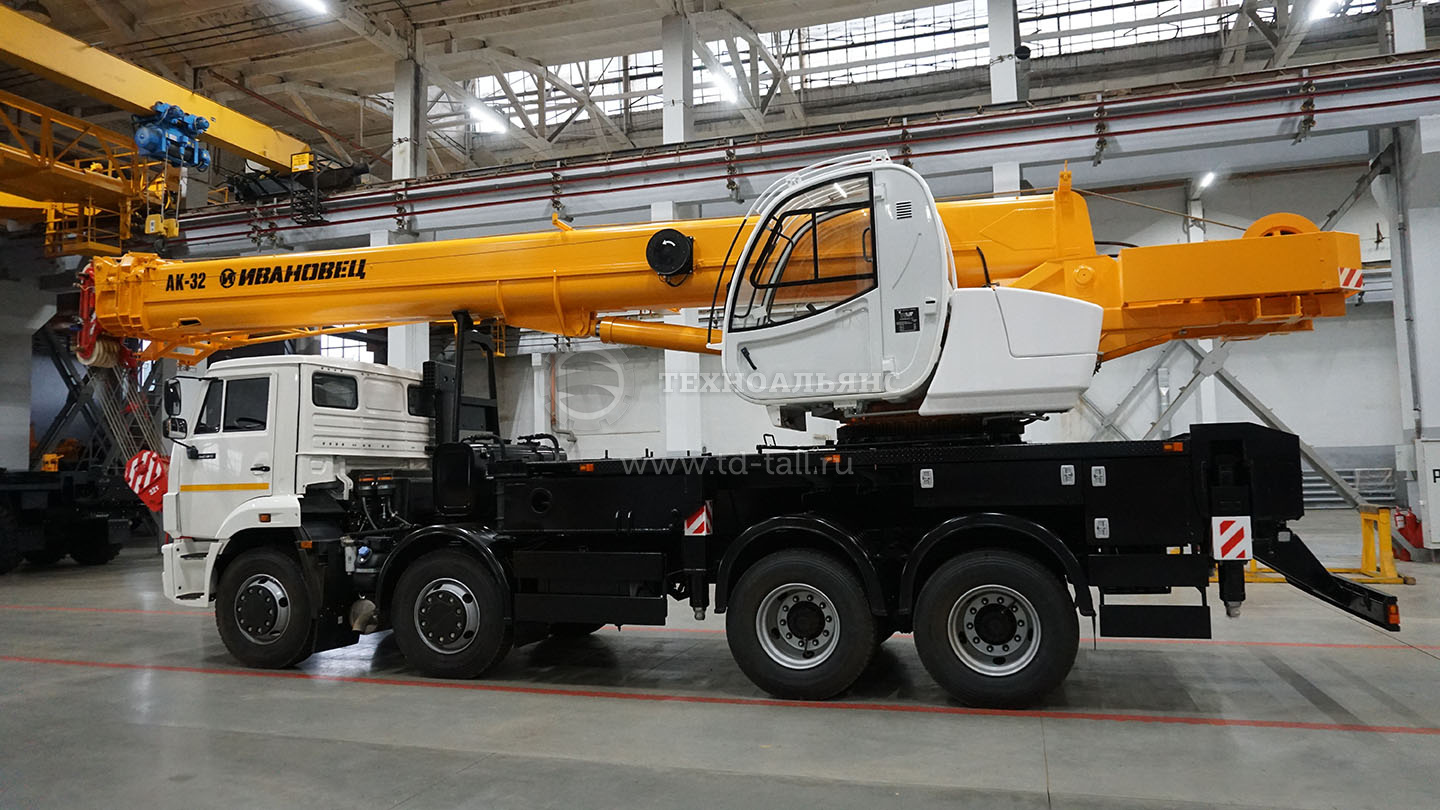 Автокран «Ивановец» КС-55717К-1