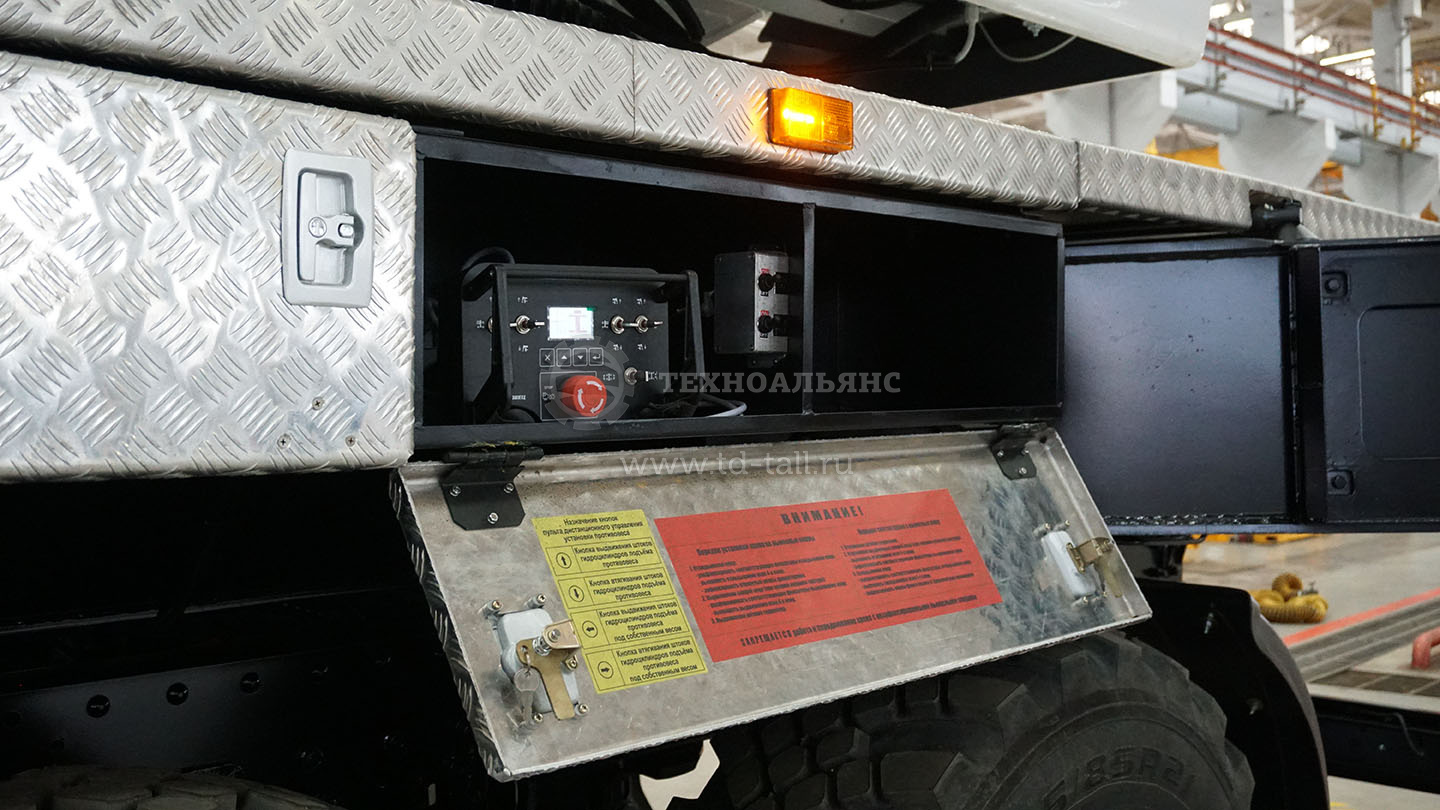 Автокран «Ивановец» КС-55735-7