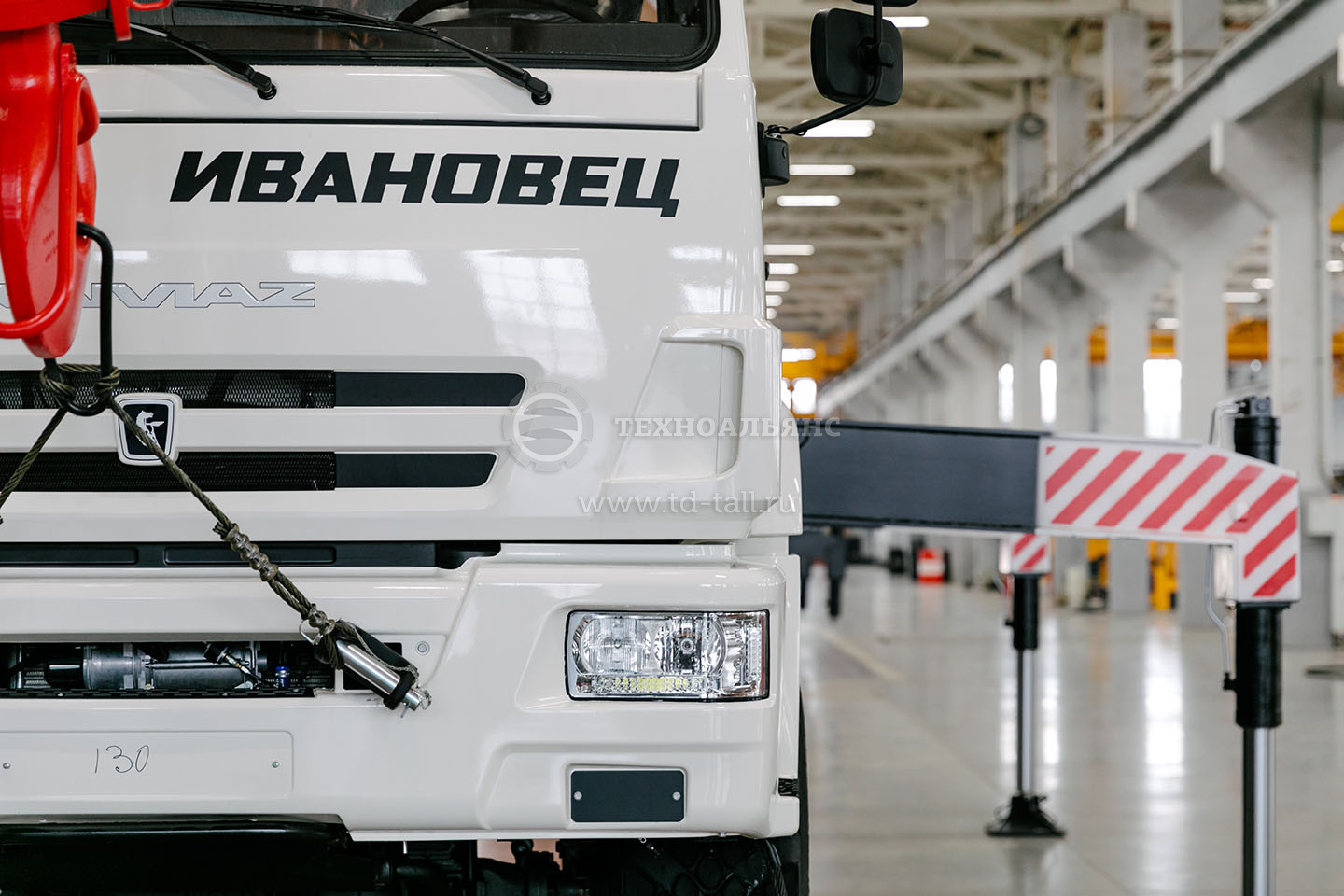 Автокран «Ивановец» КС-45717К-3В (стрела 23 м)