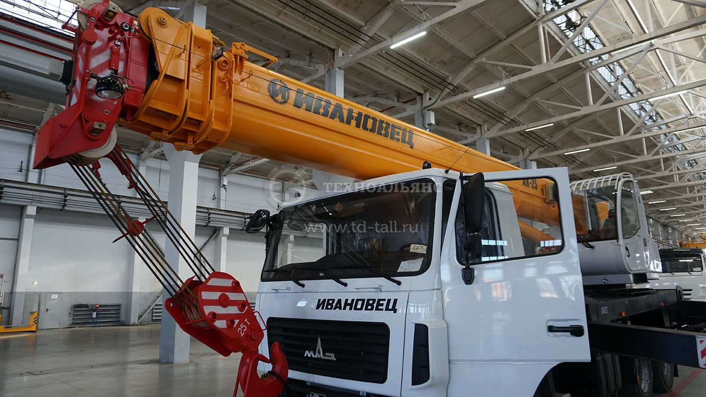 Автокран «Ивановец» КС-45717А-1Р